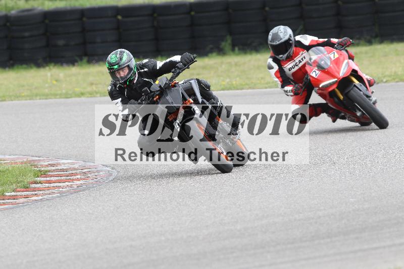 Archiv-2025/10 23.04.2025 Cornu Master School ADR/rot-rouge/27